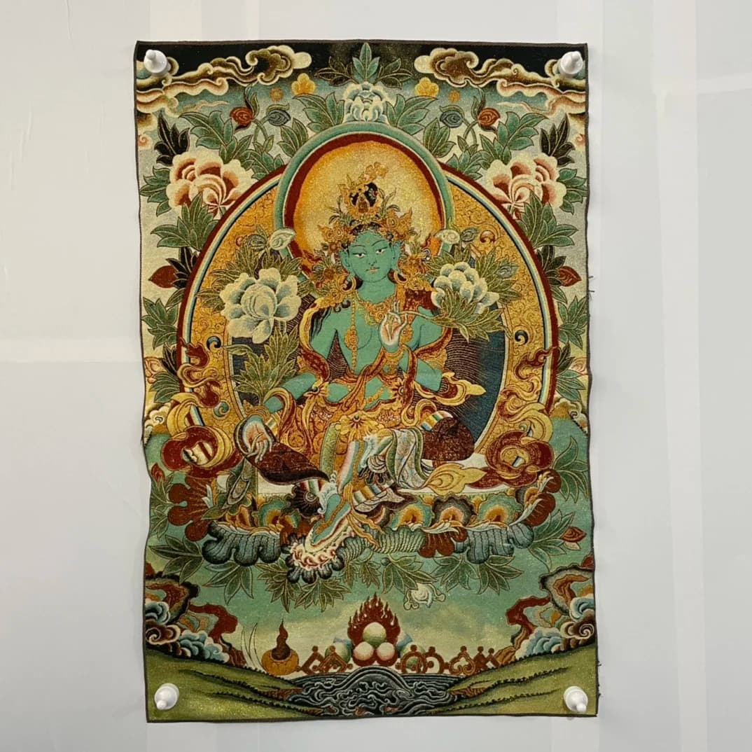 Thangka brodé du Bouddhisme tibétain, broderie sur soie, Tara Verte assise, Bouddha, écran suspendu Thangka, Salle de culte