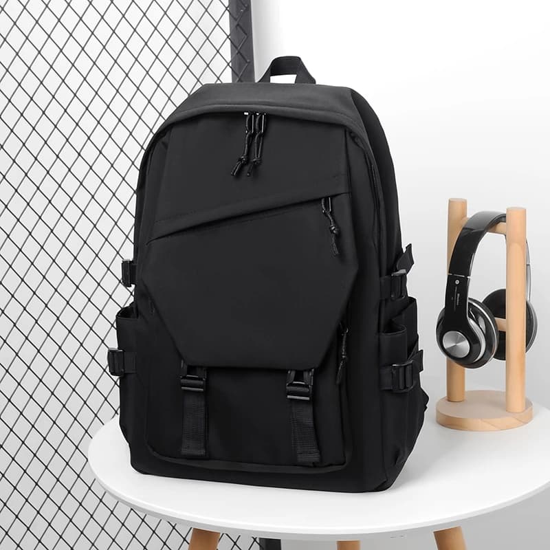 Sac à dos simple de couleur unie, sac à dos de voyage, beaucoup d'espace de rangement, très adapté aux déplacements, à l'école, au travail et