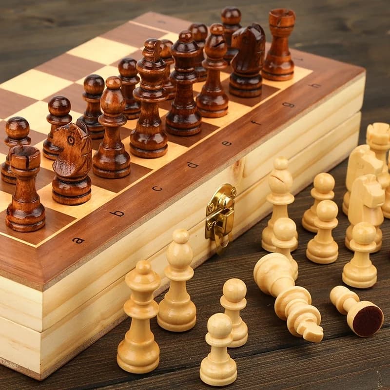 Jeu d'échecs pliant magnétique en bois, plateau de jeu en feutre 24cm x 24cm, rangement intérieur, cadeau pour enfants et adultes, jeu familial