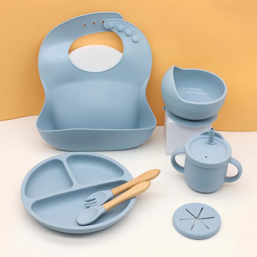 Ensemble de vaisselle en silicone pour bébé 7 pièces, bavoir, assiette, bol avec ventouse, tasse à eau 2-en-1, tasse à collation, cuillère et