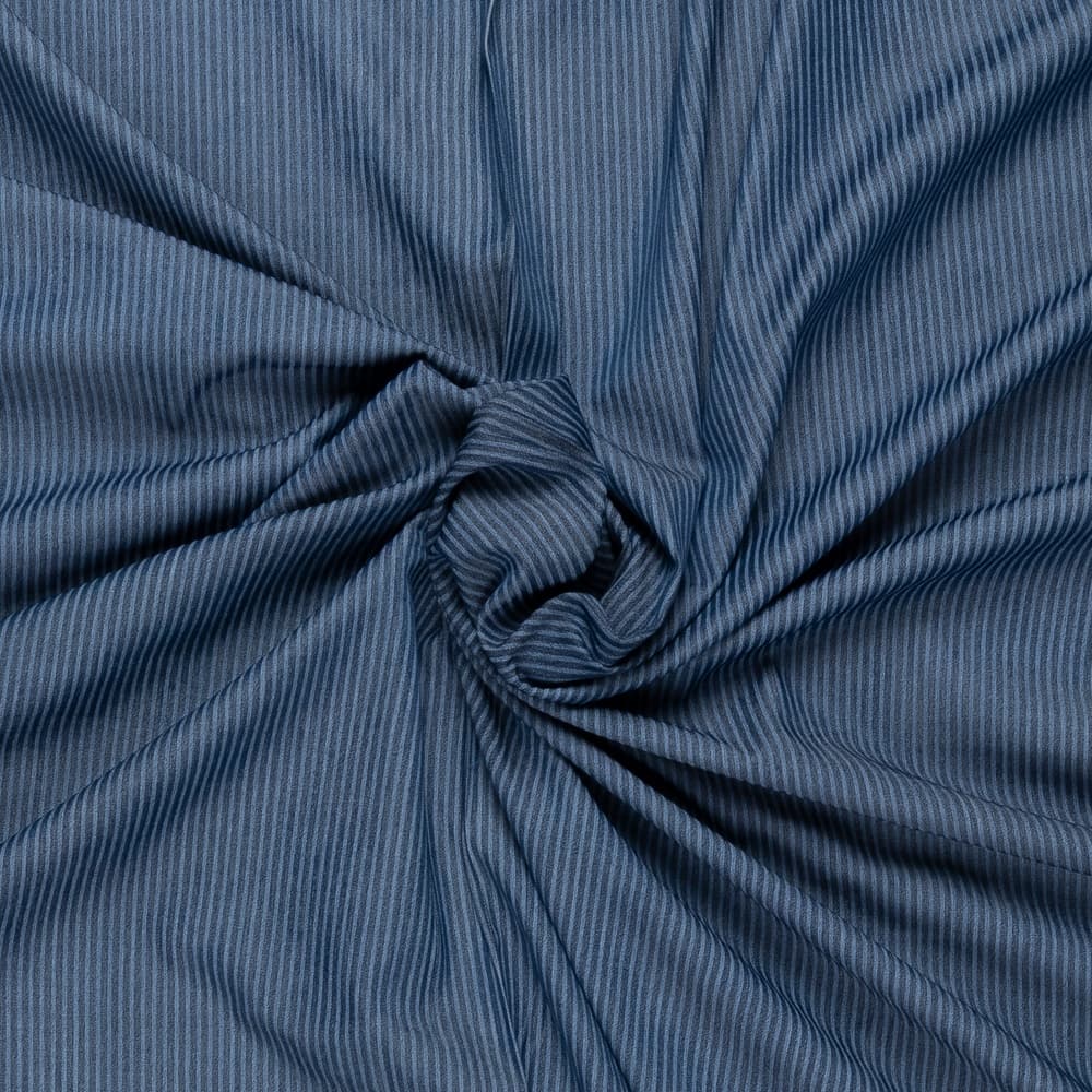 Blauw gestreept viscose mix chambray stof Italiaans import - viscose mix Stoffen - blauw - 145 cm breed