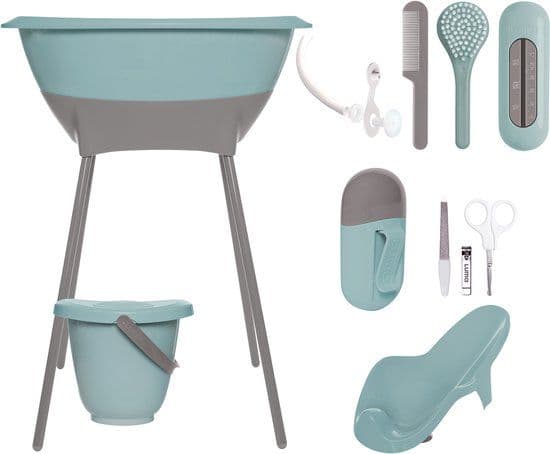 LUMA - Bad- en verzorgingsset - Compleet met babybadje luieremmer manicureset - Ice Blue