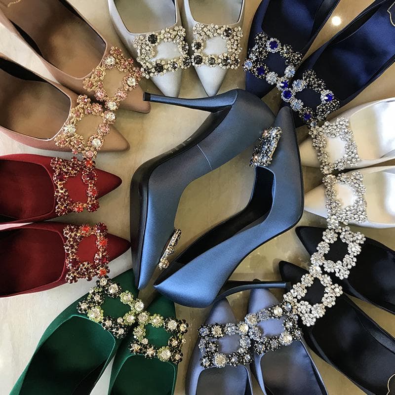 2025 Nouvelles Escarpins Rouges à Talons Hauts Chaussures de Mariage Strass Bout Pointu Talon Fin Mariée Demoiselle d'Honneur Escarpins de Robe Peu