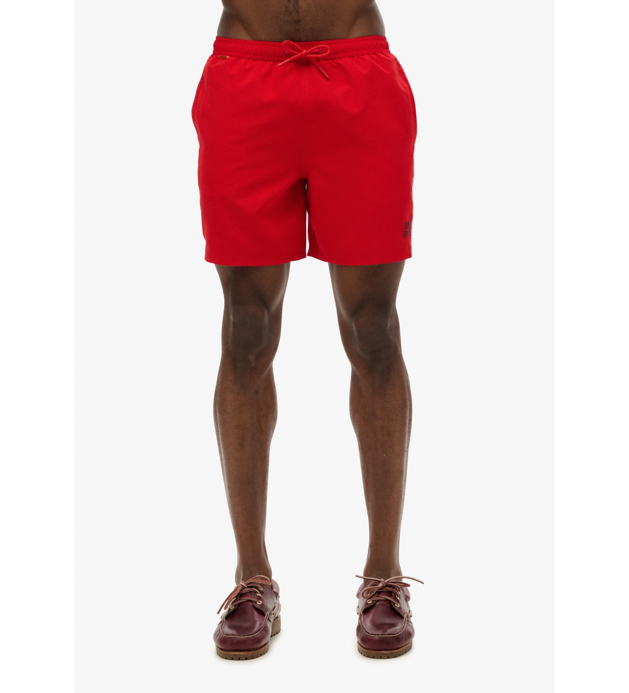 Superdry für Herren. M3010256A Essential Badeanzug rot (M), Strandbekleidung, Recyceltes Polyester, Nachhaltig