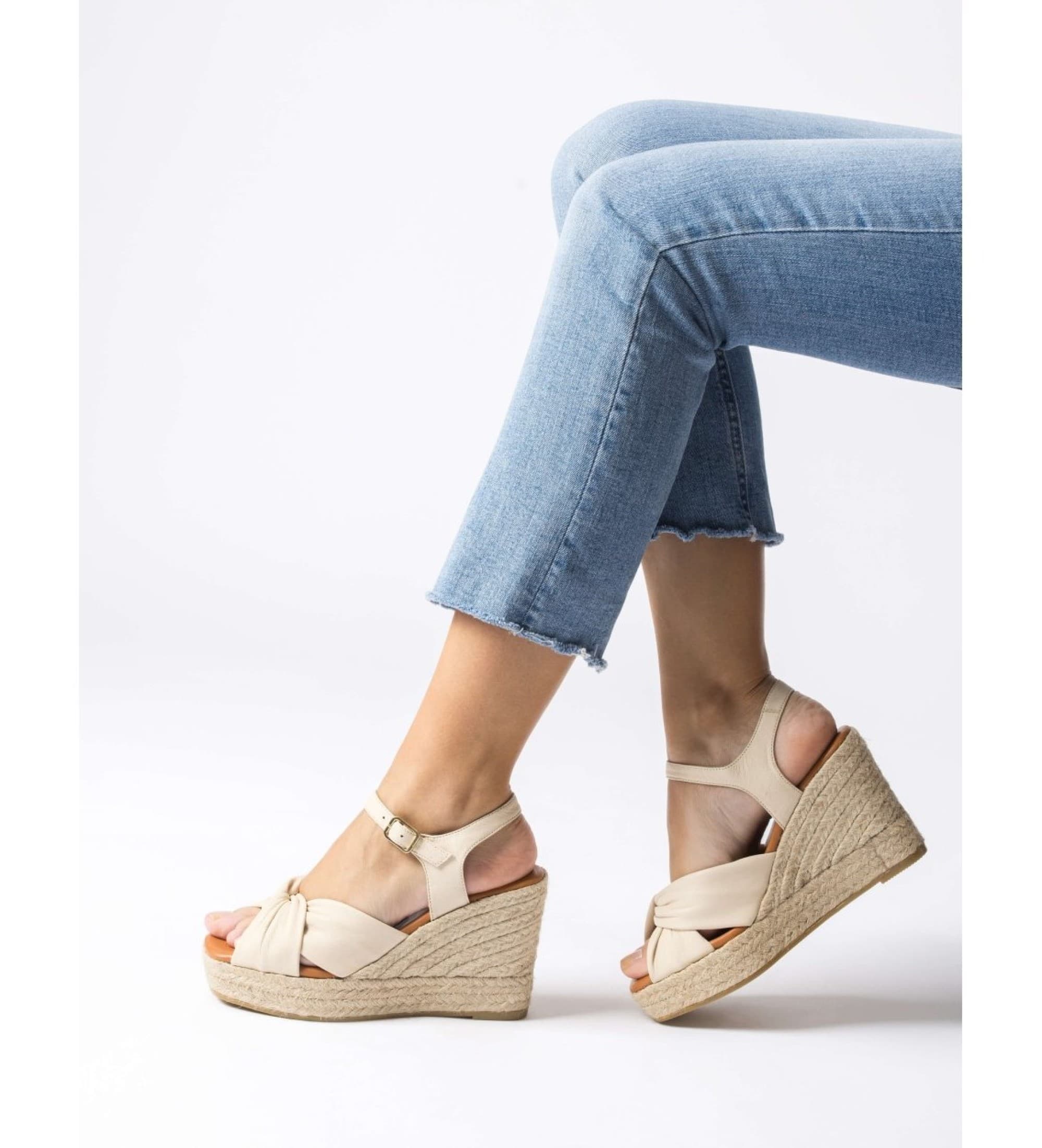 Wondersvoor vrouwen. YH-SO522_5447_8038 Beige Anakena Leren Espadrilles (37), Leer, 5 tot 8 cm, Gesp, Casual